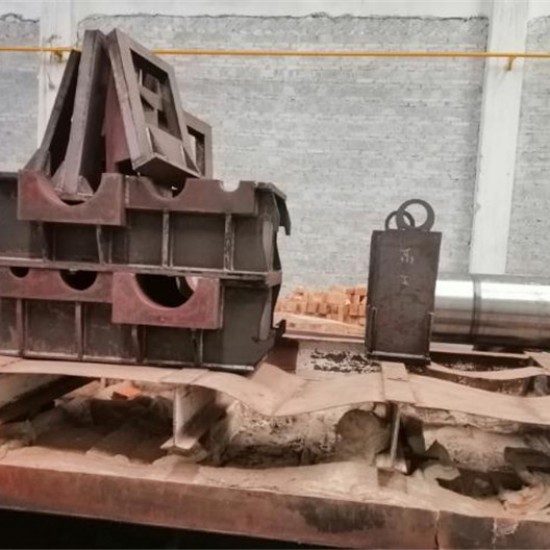 特大型打砂設備，對所有特大型金屬件表面打砂清除表面雜質(zhì)